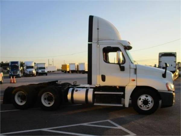2014 Freightliner CASCADIA 125 - - by dealer for sale in TAMPA, FL – photo 6