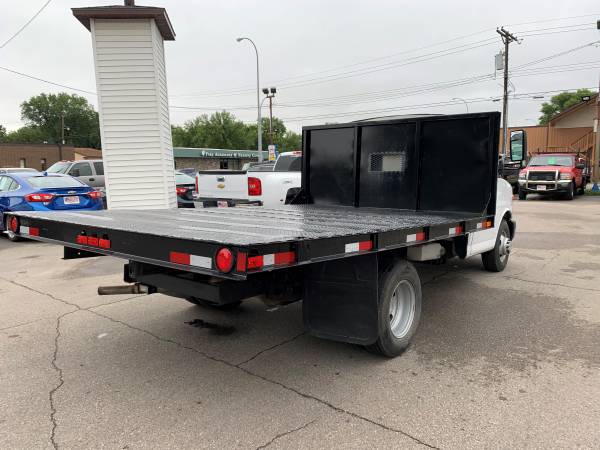 ★★★ 2009 Chevrolet G3500 Flatbed with Dump ★★ for sale in Grand Forks, ND – photo 6