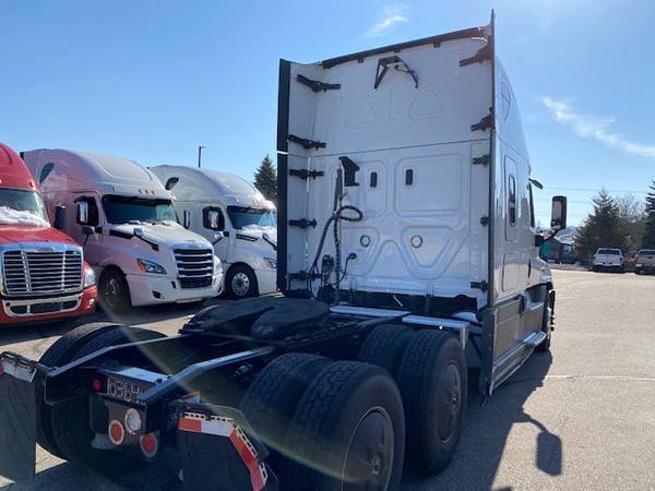 2018 Freightliner Cascadia - cars & trucks - by dealer - vehicle... for sale in Savage, MN – photo 7