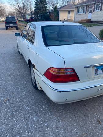 2002 Acura RL · 3.5 Sedan 4D - cars & trucks - by owner - vehicle... for sale in MOLINE, IA – photo 5