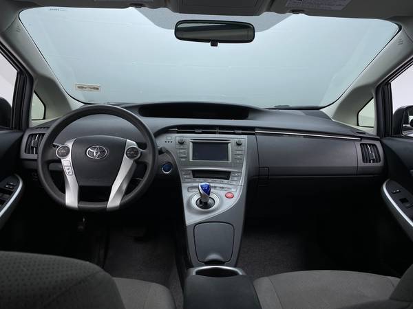 2014 Toyota Prius Two Hatchback 4D hatchback Silver - FINANCE ONLINE... for sale in Chicago, IL – photo 21