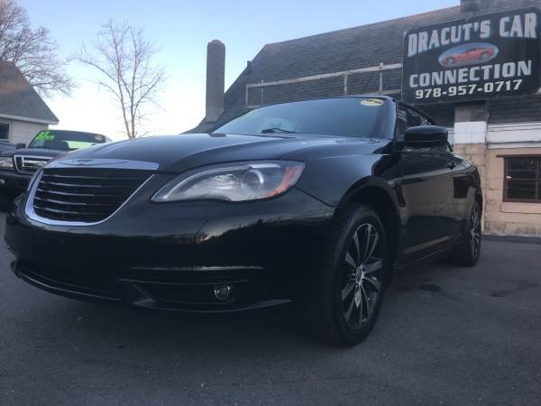 11 Chrysler 200 S V6 Hard Top Convertible! 5YR/100K WARRANTY INCLUDED! for sale in METHUEN, ME – photo 6