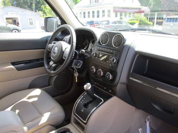 2015 *Jeep* *Patriot* *FWD 4dr High Altitude Edition for sale in Wrentham, MA – photo 9