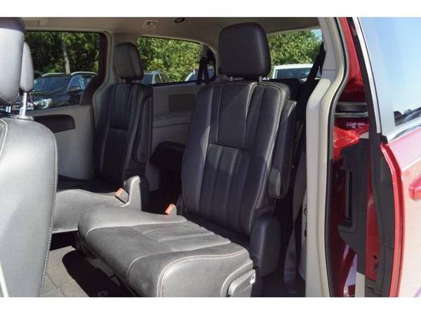 2016 Chrysler Town & Country Touring - mini-van for sale in Ardmore, TX – photo 10
