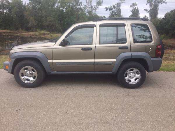 2005 JEEP LIBERTY SPORT~BigBendCars.com~CARS FIXED RIGHT! - $2495 for sale in Tallahassee, FL – photo 2