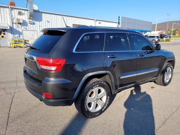 2011 Jeep Grand Cherokee Laredo suv Gray - - by dealer for sale in State College, PA – photo 21