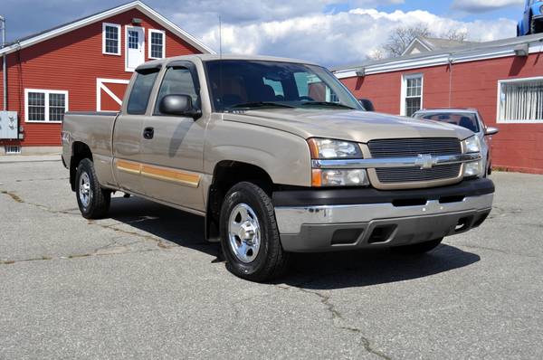 2004 Chevy Silverado 1500 Extended cab 4x4 - - by for sale in Tiverton , RI – photo 3