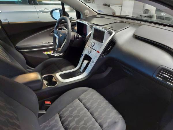 Chevy Volt 2012 perfect shape - cars & trucks - by owner - vehicle... for sale in Tallahassee, FL – photo 3