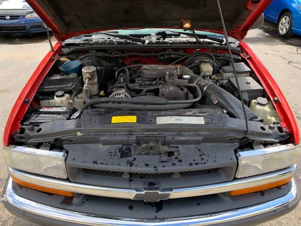 2000 Chevrolet Blazer LS 4X4 Sport Utility 4-Door for sale in Dayton, OH – photo 19