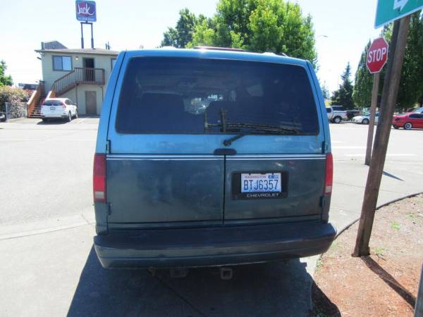 1995 Chevrolet Chevy Astro MINIVAN - Down Pymts Starting at $499 -... for sale in Marysville, WA – photo 4