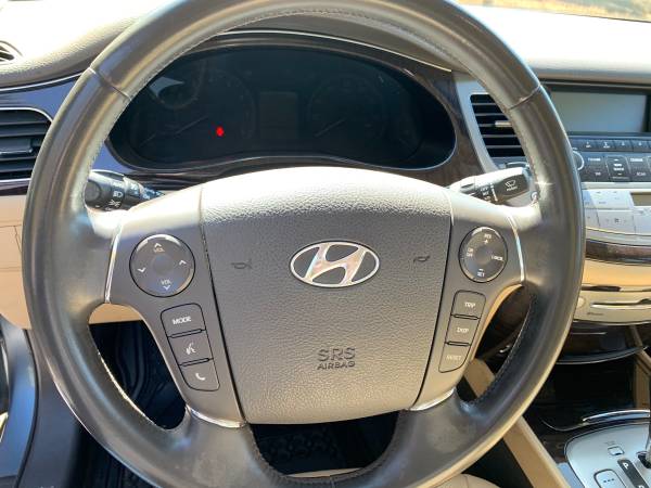 2011 Hyundai Genesis CLEAN o.b.o. for sale in Novato, CA – photo 9