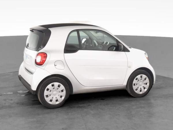 2017 smart fortwo Pure Hatchback Coupe 2D coupe White - FINANCE... for sale in Springfield, MA – photo 12