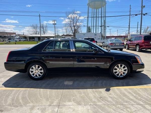2009 Cadillac DTS 1SC - - by dealer - vehicle for sale in Medina, OH – photo 8