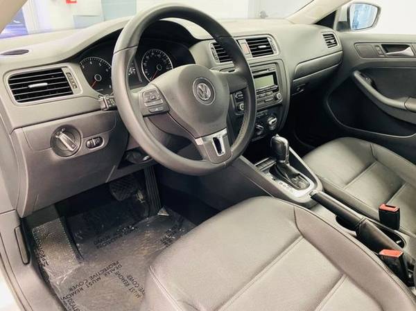 2012 Volkswagen Jetta Sedan SEDAN 4-DR *GUARANTEED CREDIT APPROVAL*... for sale in Streamwood, IL – photo 14