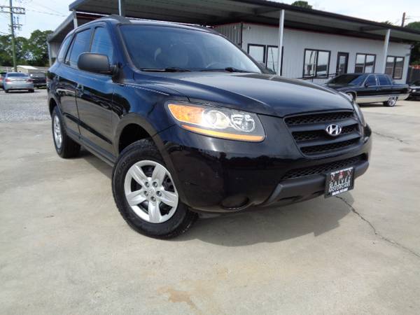 2009 Hyundai Santa Fe SUV - One Owner - No Accident History - Nice!... for sale in Gonzales, LA – photo 2