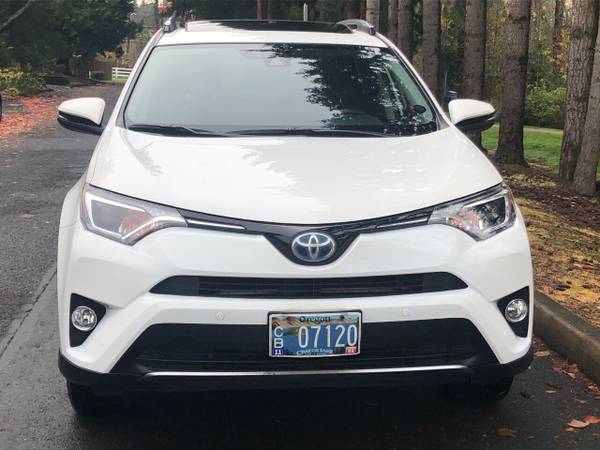 2018 Toyota RAV4 Hybrid ford toyota dodge mazda kia chevrolet mazda... for sale in Portland, OR – photo 21