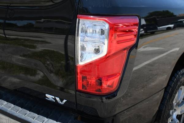 2019 Nissan Titan SV 4x2 4dr Crew Cab Pickup Truck for sale in Miami, LA – photo 10