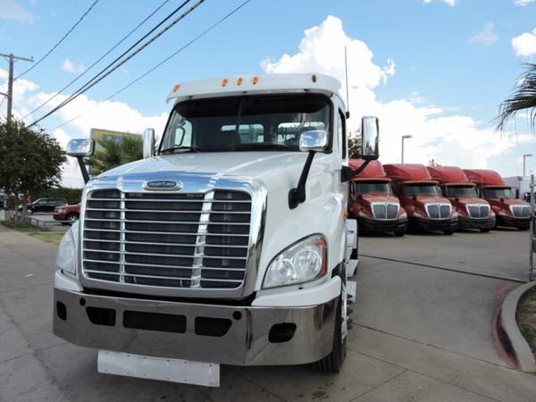 2012 FREIGHTLINER DAYCAB DD13 with for sale in Grand Prairie, TX – photo 10