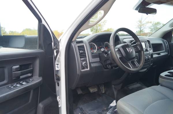 2017 Ram 5500 Tradesman 4xx - 9ft Flatbed - 4WD 6.7L I6 Cummins Dodge for sale in Dassel, MN – photo 9