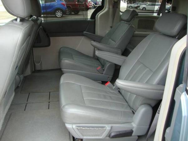 2008 Chrysler Town and Country Touring 4dr Mini Van 141300 Miles for sale in Merrill, WI – photo 10