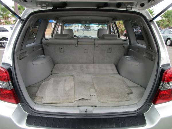 2005 Toyota Highlander - THIRD ROW SEAT - ROOF RACK - AC BLOWS ICE -... for sale in Sacramento , CA – photo 19