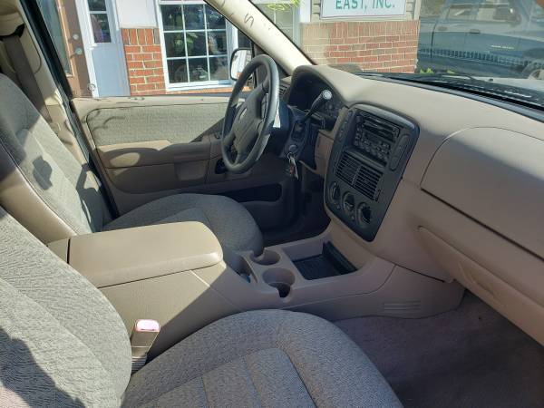 2003 Ford Explorer, V6, 4x4, only 106k mikes - cars & trucks - by... for sale in Ravenna, OH – photo 7