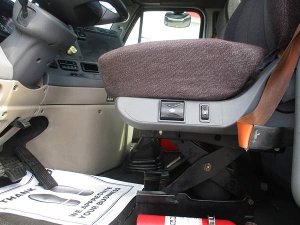 ◄◄◄ 2012-2014 Freightliner Cascadia 125 Day Cabs ►►► - cars & trucks... for sale in Lexington, KY – photo 5