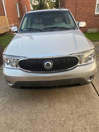 2005 Buick Rainer ONLY 91k-NO RUST, Beautiful SUV Garaged Kept GR8... for sale in Southgate, MI – photo 2