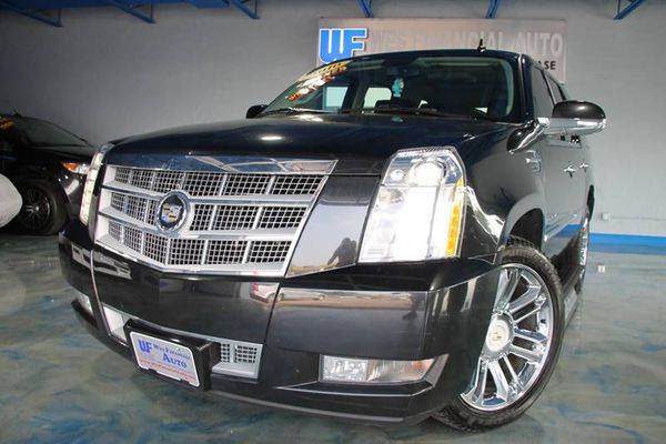 2011 Cadillac Escalade Platinum Edition AWD 4dr SUV Guara for sale in Dearborn Heights, MI – photo 9