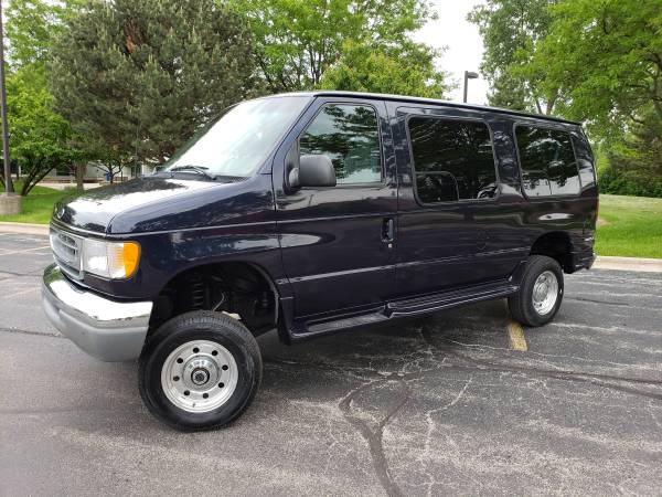 2001 FORD E250 QUIGLEY CONVERSION 4x4 HANDICAP WHEELCHAIR ACCESSIBLE for sale in skokie, IN – photo 2