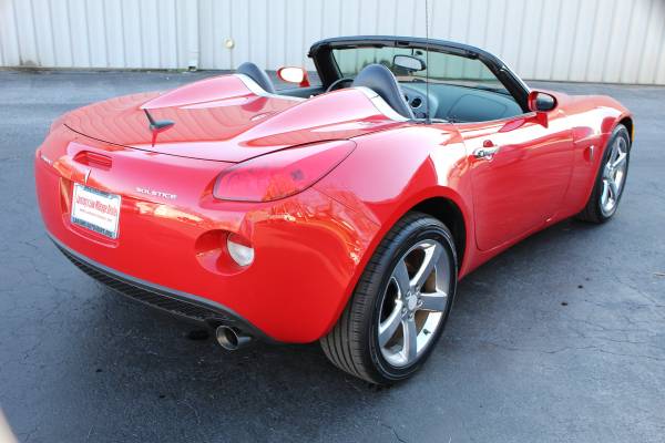 2006 Pontiac Solstice Convertible, Leather, only 94K miles! - cars &... for sale in Lansing, MO – photo 4