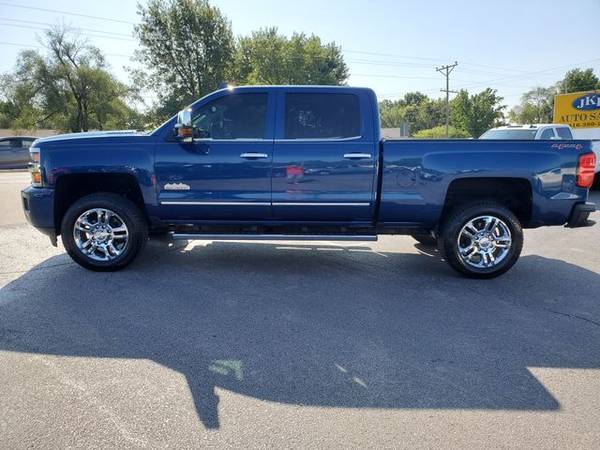 2016 Chevrolet Silverado 2500 HD Crew Cab 4WD High Country Pickup 4D 6 for sale in Harrisonville, MO – photo 3