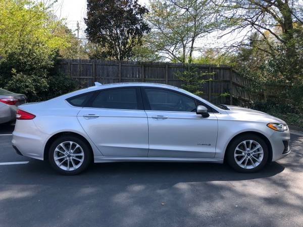 2019 Ford Fusion Hybrid SE - - by dealer - vehicle for sale in High Point, NC – photo 3