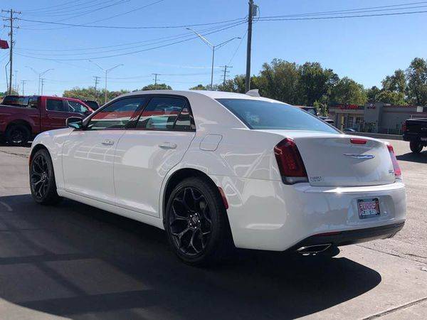 2019 Chrysler 300 S 4dr Sedan -CALL/TEXT TODAY!!!! for sale in Charlotte, NC – photo 5