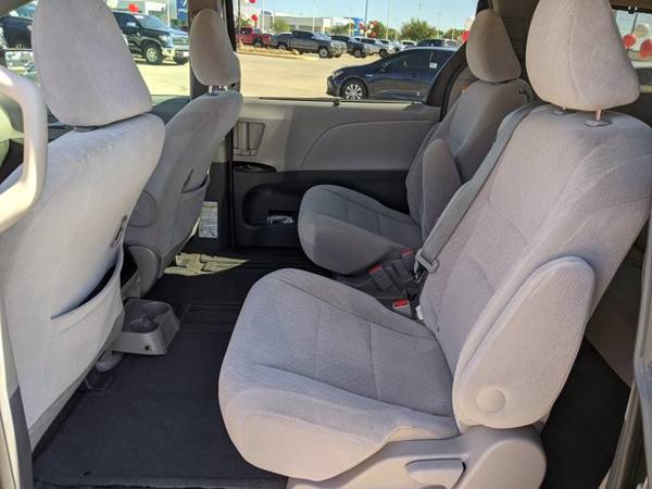 2017 Toyota Sienna LE Auto Access Seat SKU:HS767183 Mini-Van - cars... for sale in Corpus Christi, TX – photo 17