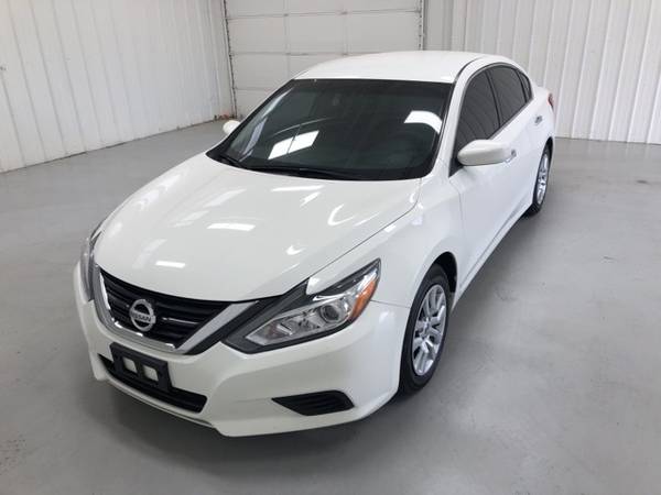 2017 Nissan Altima 2.5 S - Super Clean! - cars & trucks - by dealer... for sale in Ripley, MS – photo 9