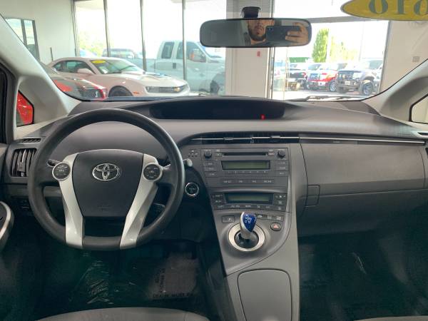 2010 TOYOTA PRIUS III - cars & trucks - by dealer - vehicle... for sale in Springfield, IL – photo 11
