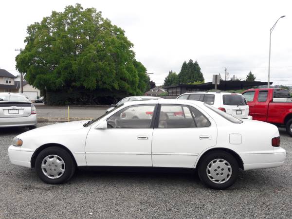 1995 Toyota Camry *gas saver* - cars & trucks - by dealer - vehicle... for sale in Renton, WA – photo 8