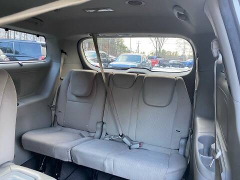 10, 999 2016 Kia Sedona LX Mini Van 104k Miles, Backup Camera for sale in Belmont, NH – photo 19