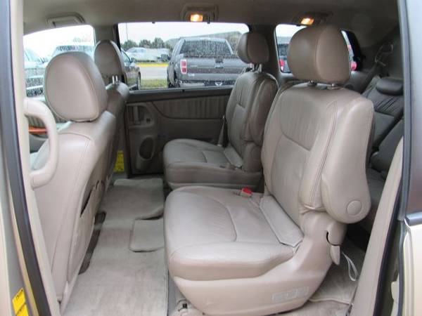 2008 Toyota Sienna - 3mo/3000 mile warranty!! - cars & trucks - by... for sale in York, NE – photo 11