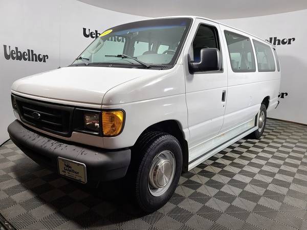 2003 Ford E350SD hatchback Oxford White Clearcoat for sale in Jasper, IN – photo 2