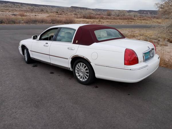 2003 Lincoln Town Car - cars & trucks - by owner - vehicle... for sale in Algodones, NM – photo 3