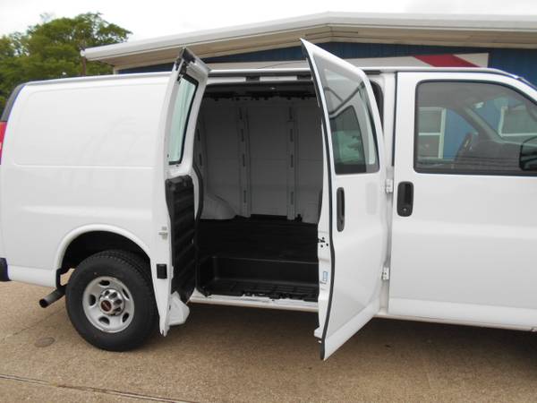 2014 GMC Savana G2500 Cargo - - by dealer - vehicle for sale in Tyler, TX – photo 12