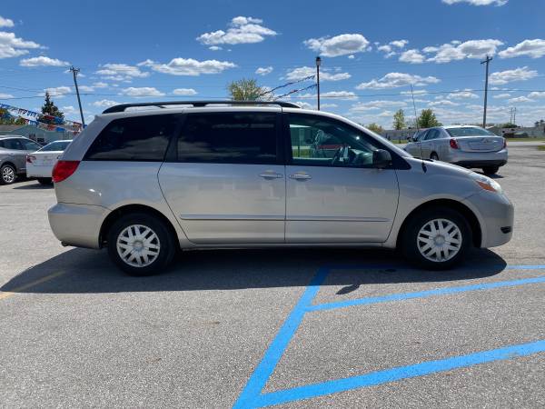 2009 Toyota Sienna LE 7 Passenger ONE Owner NO accidents CLEAN 194k for sale in Auburn, IN – photo 9
