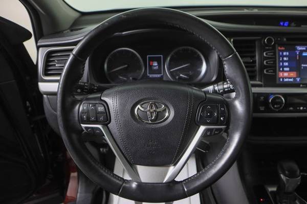 2018 Toyota Highlander, Ooh La La Rouge Mica - - by for sale in Wall, NJ – photo 15