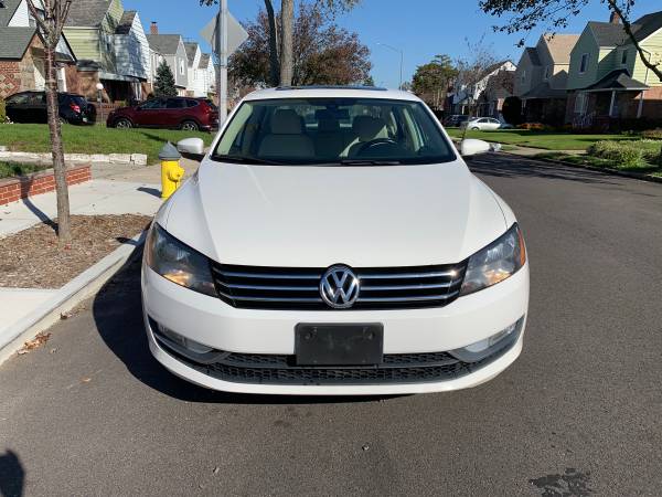 2015 VOLKSWAGEN PSSSAT SE 1.8L 4cyl Sedan ** Mint Condition ** -... for sale in Elmont, NY – photo 2