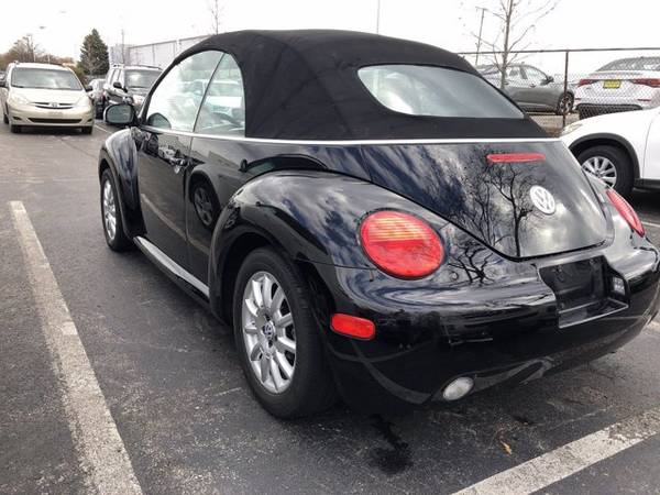 2004 Volkswagen New Beetle Convertible GLS SKU:4M310522 Convertible... for sale in Naperville, IL – photo 10