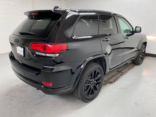 2019 Jeep Grand Cherokee 4WD 4D Sport Utility / SUV Altitude - cars... for sale in Indianapolis, IN – photo 6