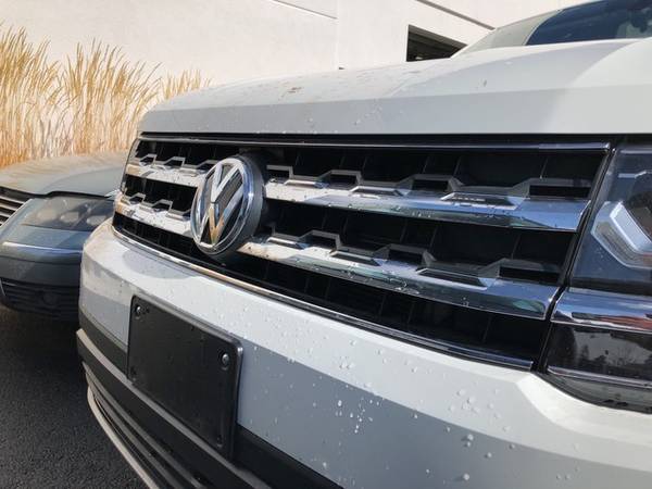 2018 Volkswagen Atlas Pure White Good deal! for sale in Bend, OR – photo 3