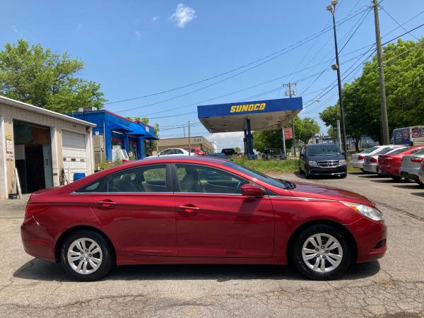 2013 HYUNDAI SONATA, LOW MILES ONLY 98-K, DRIVES WELL - cars & for sale in Lynchburg, VA – photo 4